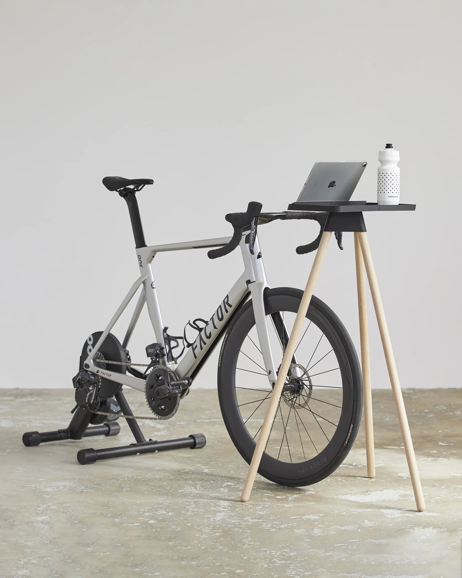 Tons iPad Race Table