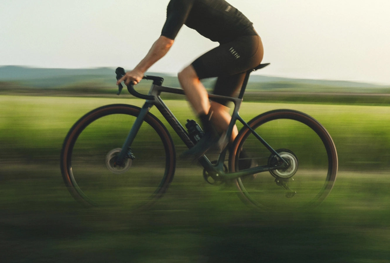 Megamo Silk 04 Gravelcykel Black 2026