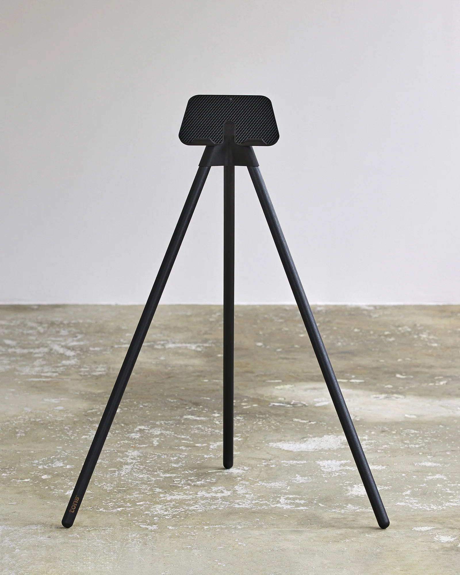 Tons iPad Stand